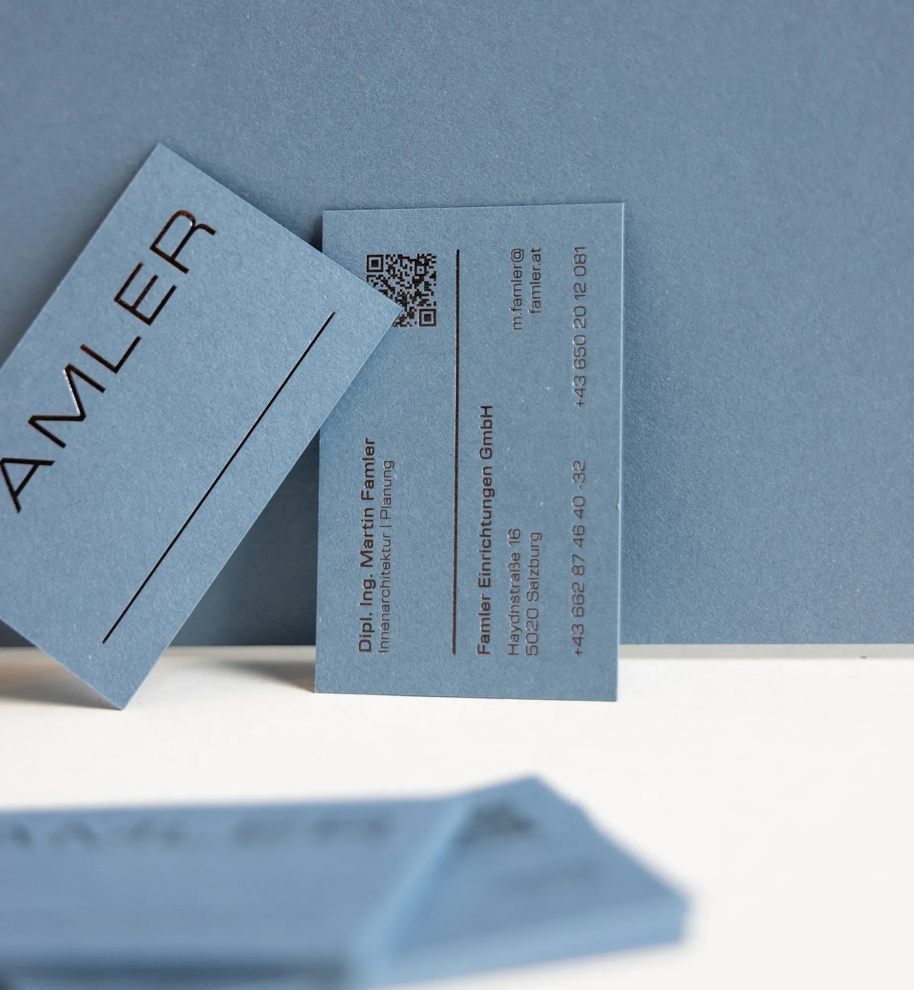 Gedruckte Famler-Visitenkarten in Blau