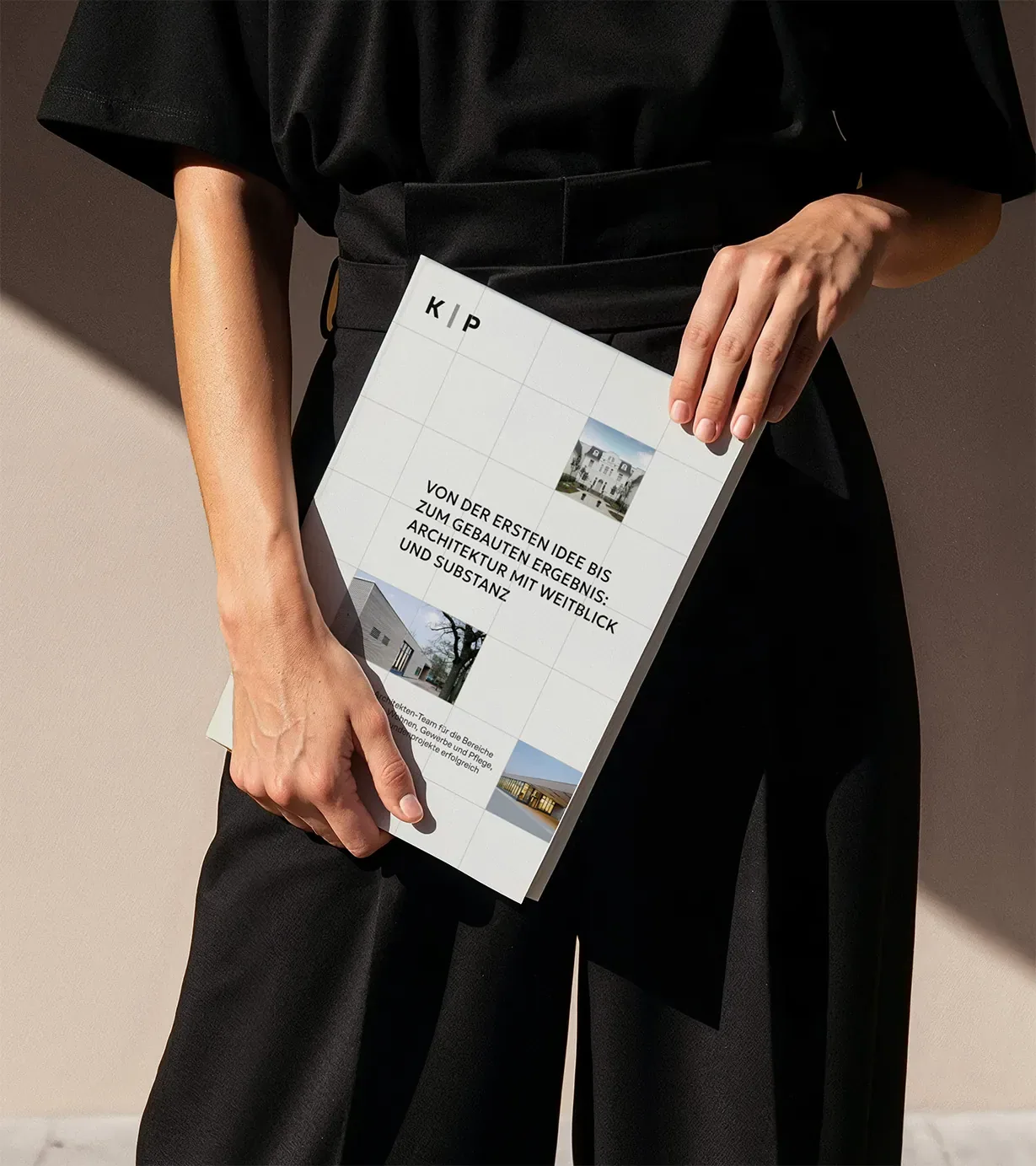 Report von Knaack & Prell in der Hand