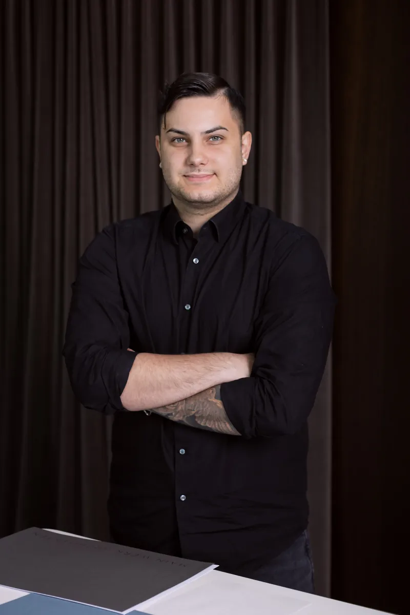 Julian Podkowski aus dem Vertrieb von Martin&Klein, im Porträt