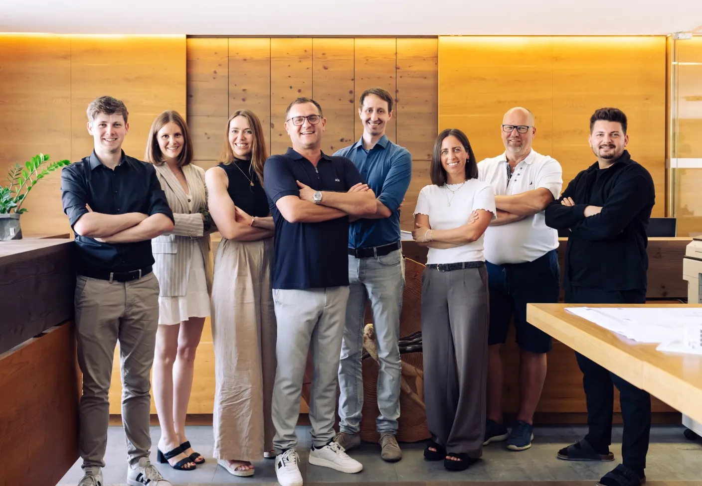Das achtköpfige Team von RP Architektur & Design im Büro in St. Johann im Pongau